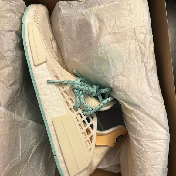 adidas NMD HUPharrell NERD Chalk White New w/ Box & Extra laces